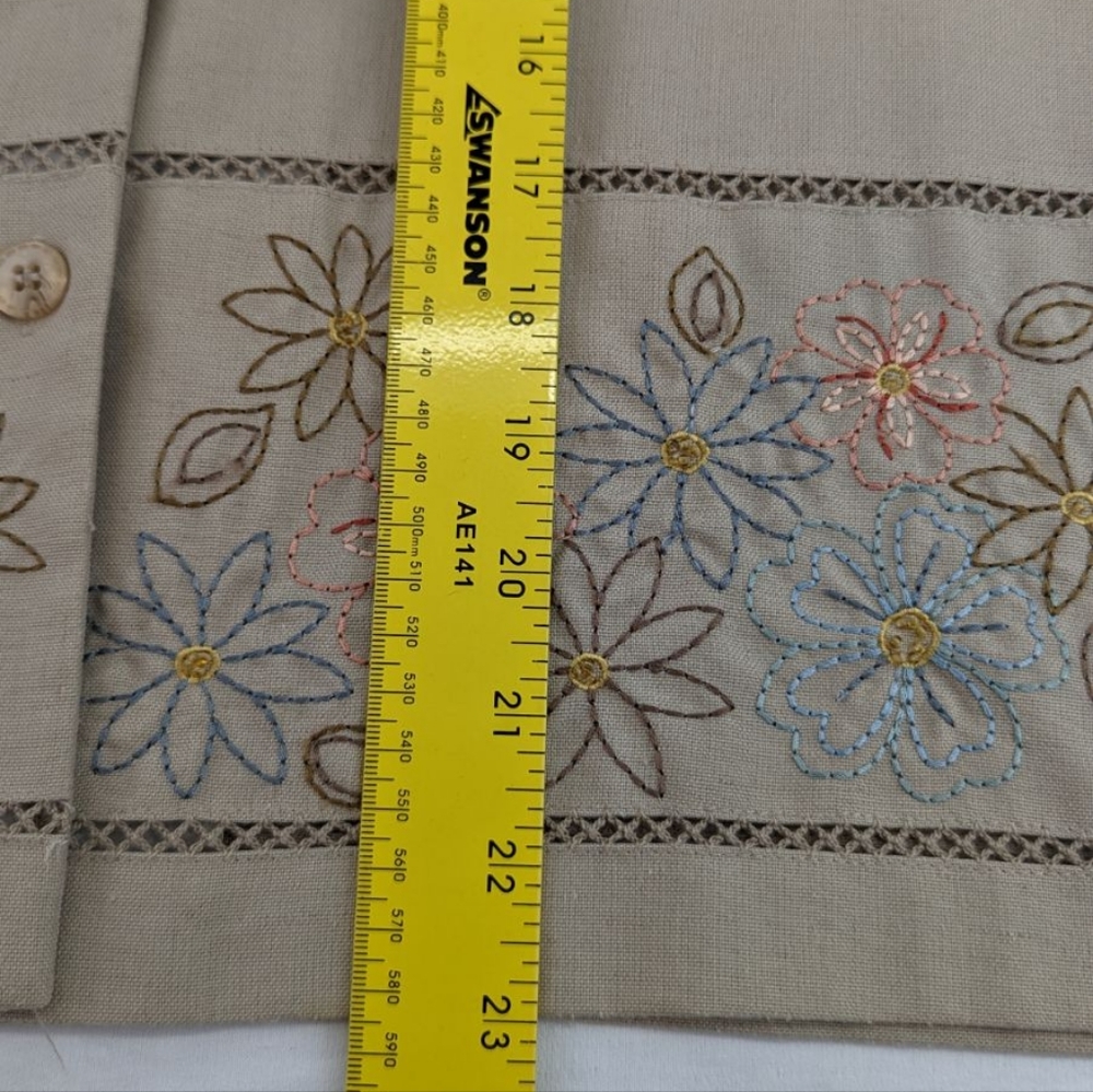 Alfred Dunner Floral stitched button up top with shoulder pads women's size 14P - Picture 14 of 15